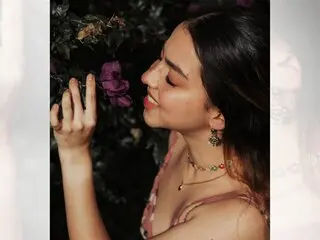 AlessiaPearl toy live
