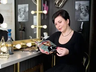 BeiutyRoxsi shows sex
