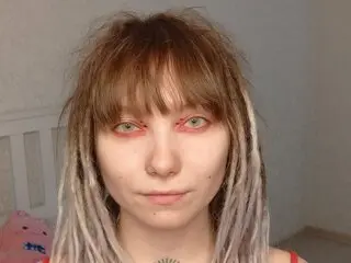 BriSweet shows videos
