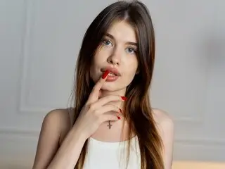CarolineGibbs jasmine ass