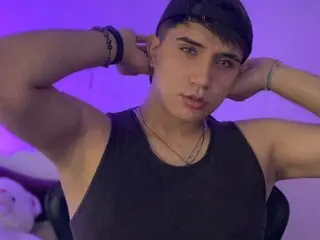 ChrisMaddox show hd