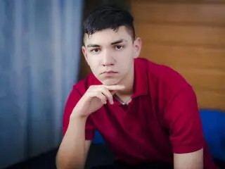 HoliverWhite videos cam