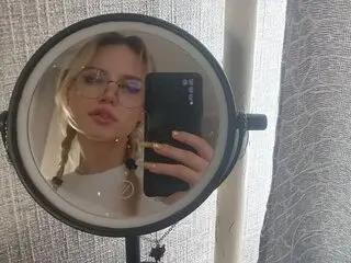 HollyRicker private shows