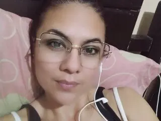 IsaNarvaez ass pictures