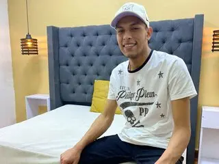 JosheAlvarez real cunt