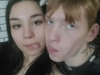 SamCate shows ass