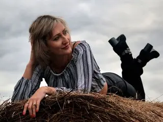 SusannaSevlen recorded cunt